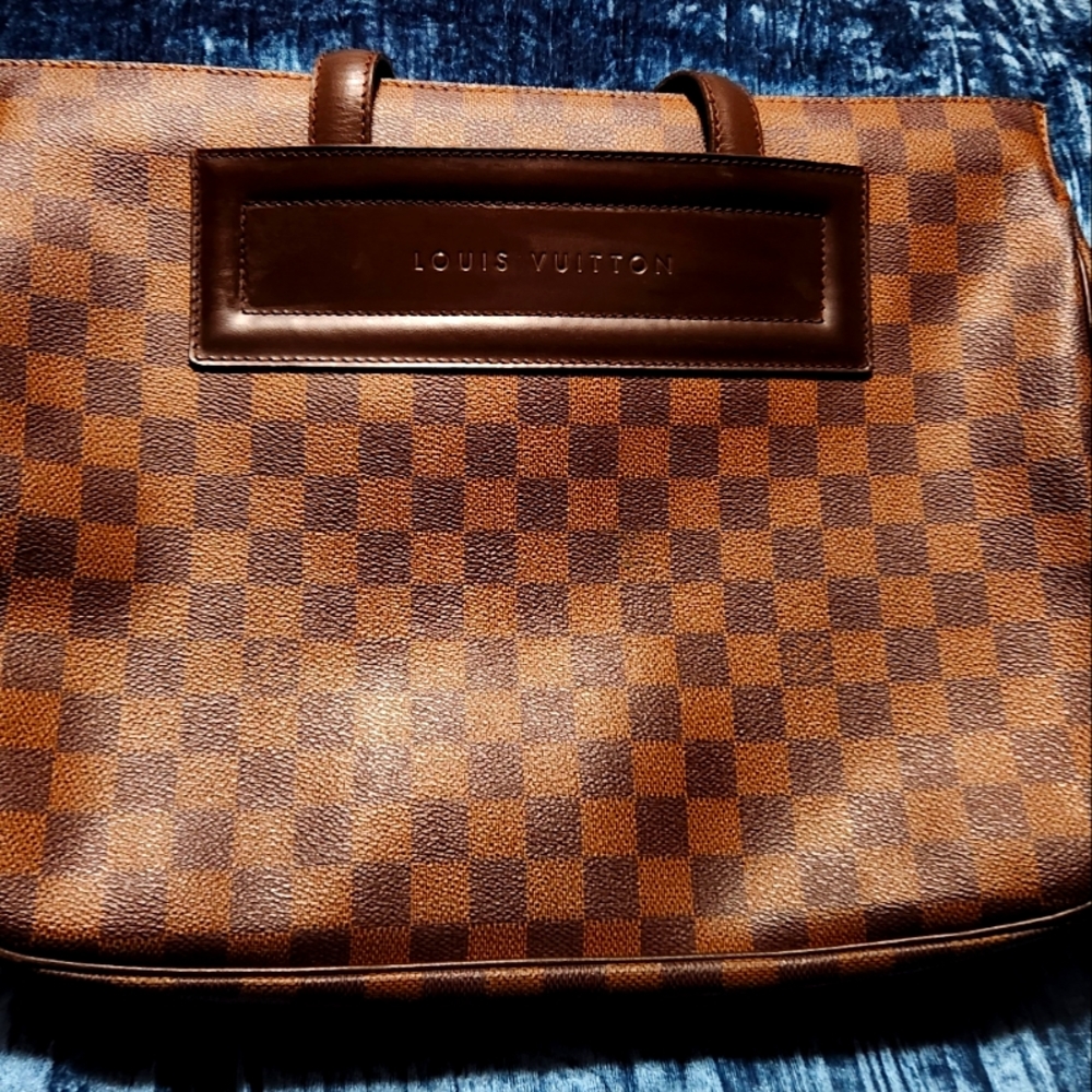 Louis Vuitton purse